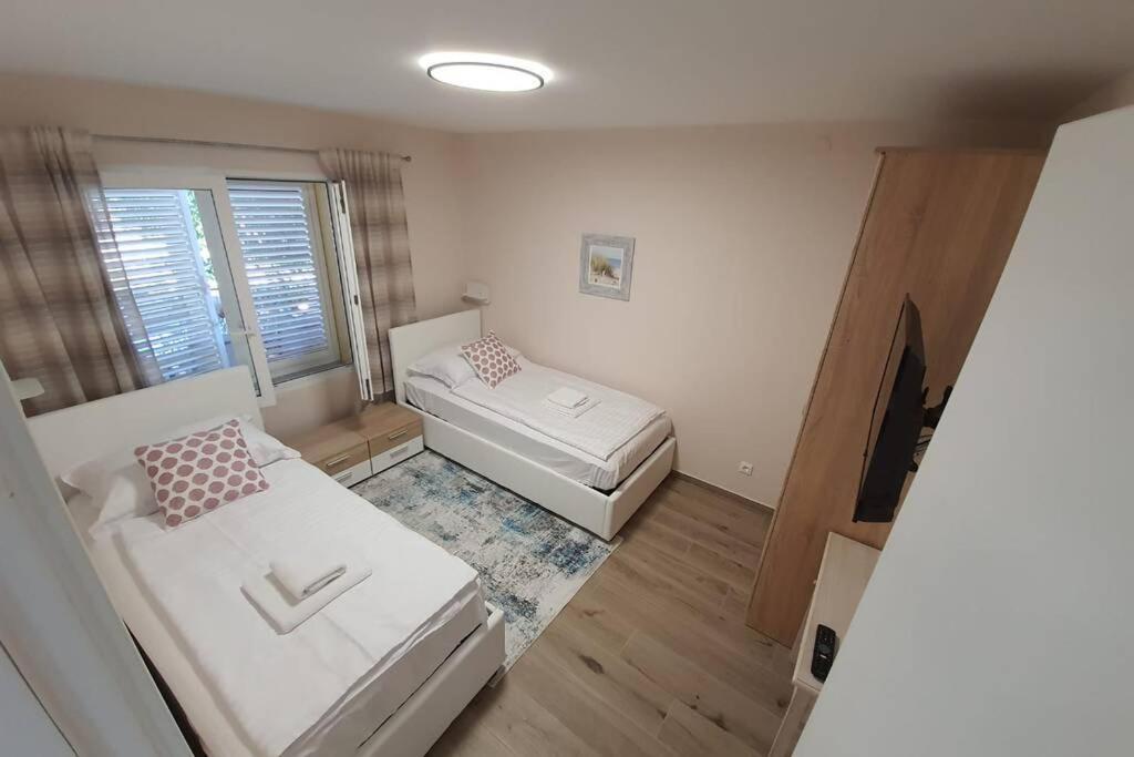 Apartment Punta Skala Villa Valentina Петрчане Екстер'єр фото